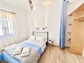 2 chambres, bureau, fer et planche à repasser, Wi-Fi gratuit