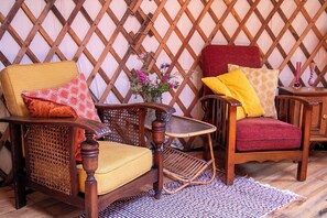 Interior - YURT de Arbigny romantic overnight stay in a Mongolian tent (Arbigny-sous-Varennes)