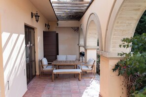 Apartment, 1 Bedroom, Patio, Garden View | Outdoor dining