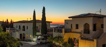 Aphrodite Premium Apartments I 鄰近公寓  