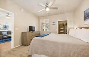 2 habitaciones, escritorio, tabla de planchar con plancha y wifi gratis