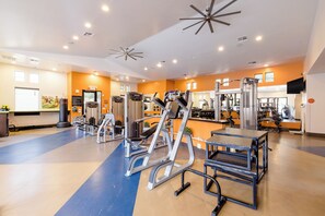 Fitness facility - Pure Suites Chandler 2 Bed Pool Gym Spa EV (Chandler)