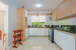 Fridge, microwave, oven, coffee/tea maker