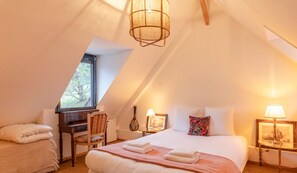 4 Schlafzimmer, Reisekinderbett, WLAN, Bettwäsche