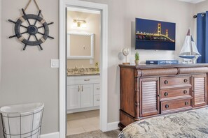 4 bedrooms, desk, iron/ironing board, travel crib