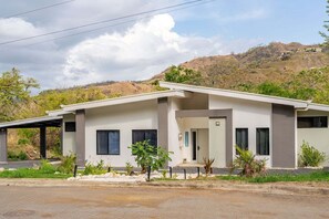 Exterior - Casa Meraki beach home w/ private pool - few minutes to the beach and town (Coco)