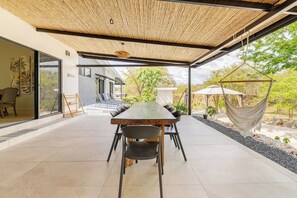 Outdoor dining - Casa Meraki beach home w/ private pool - few minutes to the beach and town (Coco)