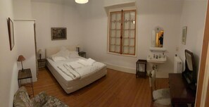 6 soveværelser, strygejern/strygebræt, Wi-Fi