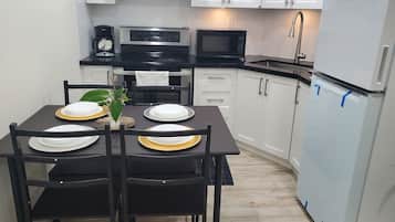 Microwave, oven, stovetop, coffee/tea maker