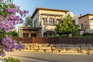 Apartment, 1 Bedroom, Terrace, Mountain View | Exterior