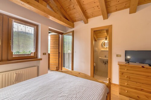 Dolomiti Skyview Duplex +private park -20' Cortina