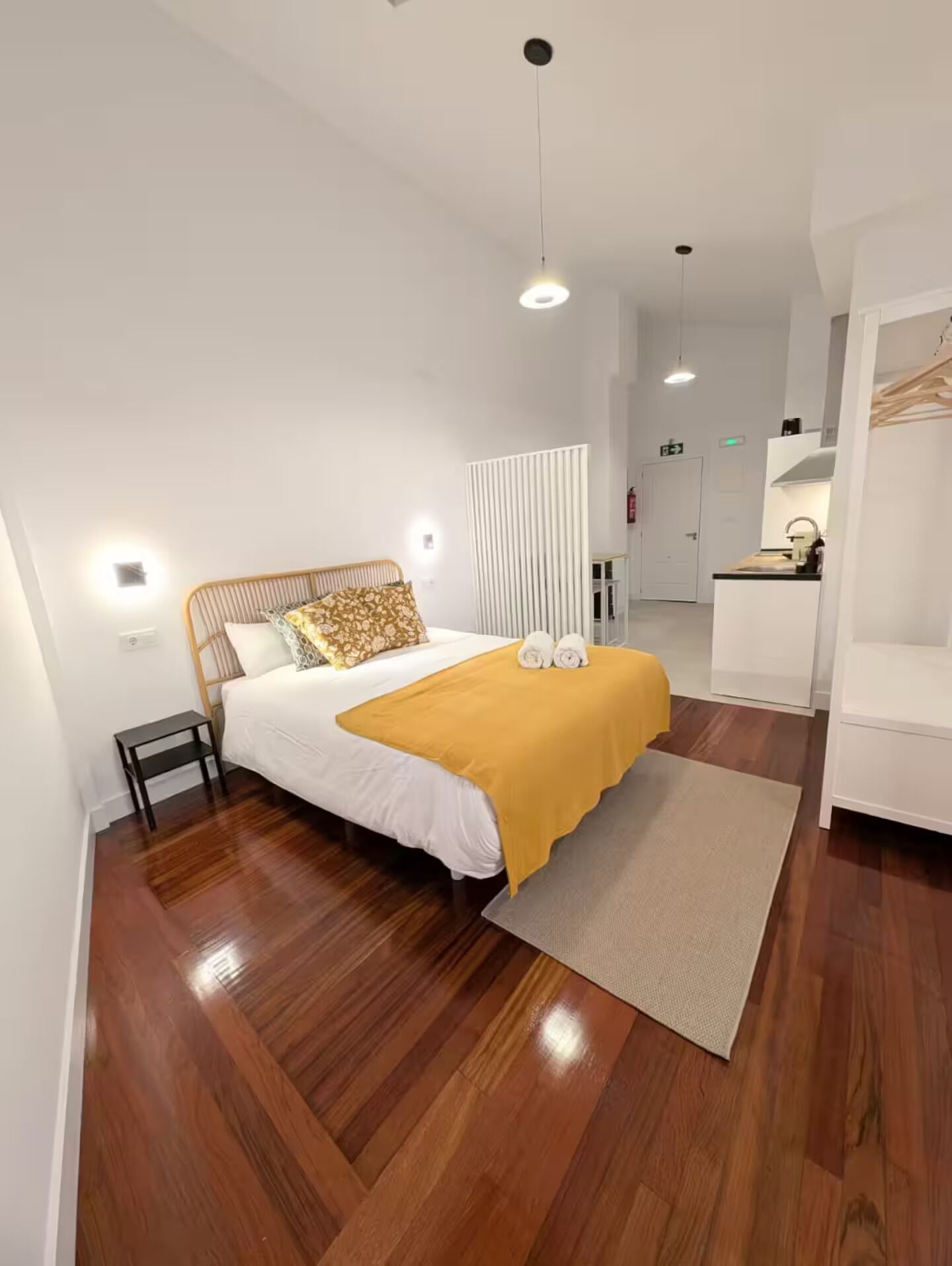 1 多间卧室、熨斗/熨衣板、WiFi、床单