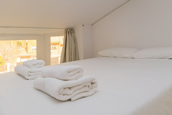 2 habitaciones, tabla de planchar con plancha y wifi gratis 