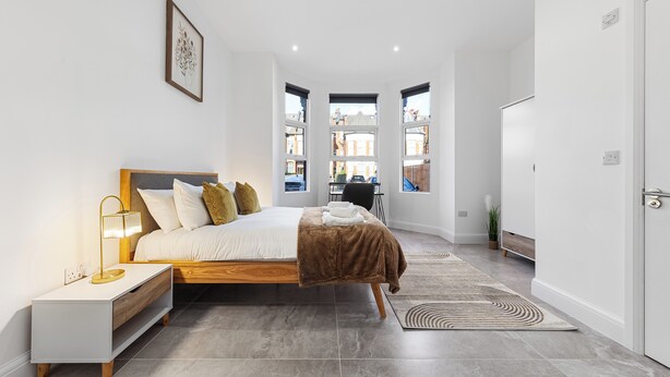 Unclassified image, 1 of 69, button - Woodside Park Apartment - The Groundfloor (London)