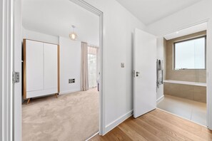 Interior - One Bed Apartment (London)