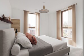 Appartamento, letti multipli, patio, vista città (Flat 11 and 13) | 2 camere, con stile personalizzato, con arredamento individuale