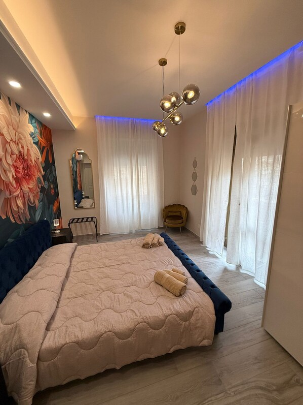 2 bedrooms, iron/ironing board, WiFi, bed sheets