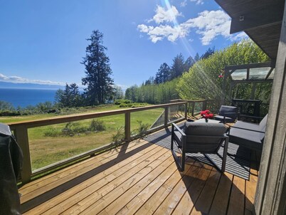 Oceanfront Lodge: your private, family-friendly retreat in the trees