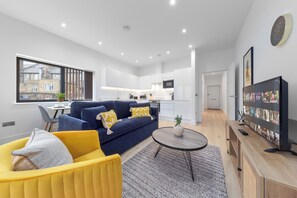 Télévision à écran plat de 42 pouces avec chaînes numériques