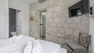 2 bedrooms, free WiFi