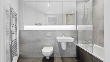 Apartment, 2 Double Beds, Kitchen, City View (Bejoux Court - Apt 1) | Bathroom | Free toiletries, towels