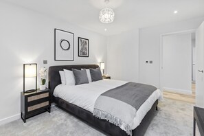 2 habitaciones, decoración personalizada y muebles diferentes 