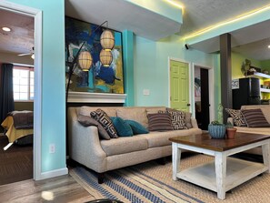 Living area - Cozy getaway next to downtown Sioux Falls. Full kitchen & everything. (Sioux Falls)