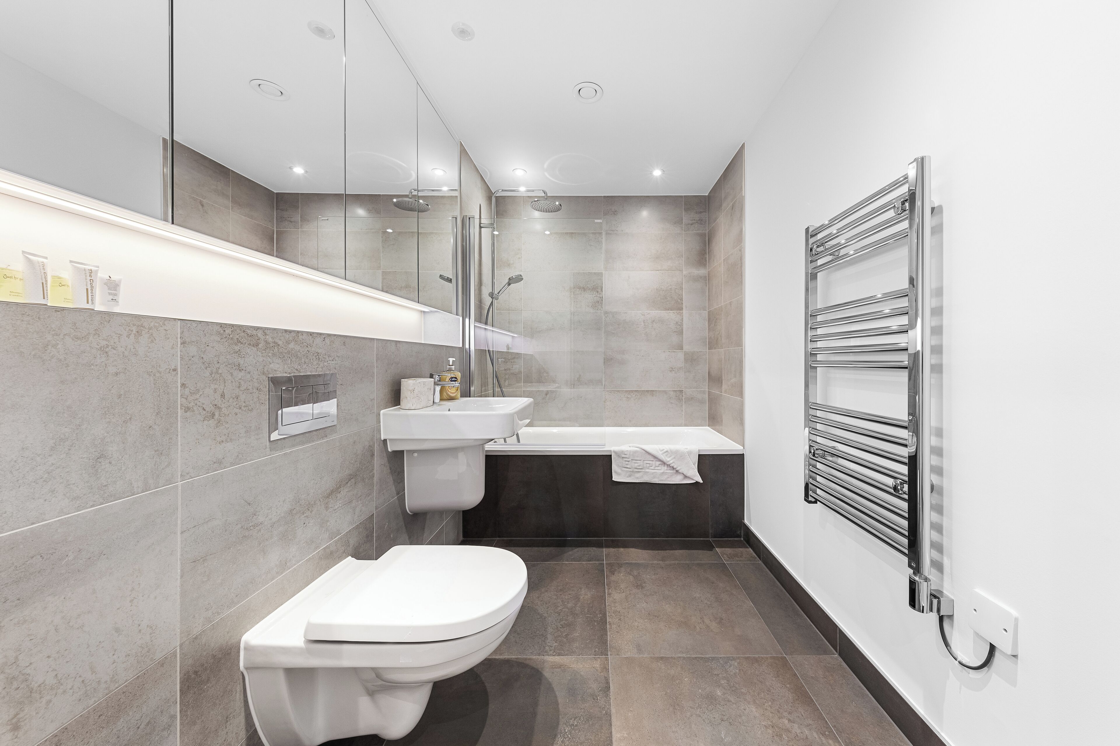 Apartment, Multiple Beds, Patio, City View (Bejoux Court - Apt 2) | Bathroom | Free toiletries, towels, toilet paper