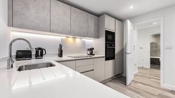 Apartment, 1 Double Bed, Patio, City View (Bejoux Court - Apt 8) | Private kitchen | Fridge, microwave, oven, stovetop