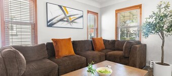 Cozy Home Fenced Yard Pets Welcome Great Location