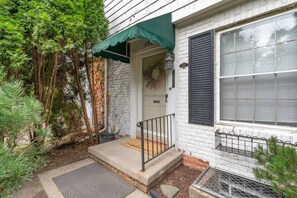 Exterior detail - Newly Renovated in Historic Neighborhood Near DTW (Dearborn)