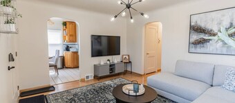 4 Bedroom 2 and a half bath that Sleeps 8 Near it all Ford Telegraph