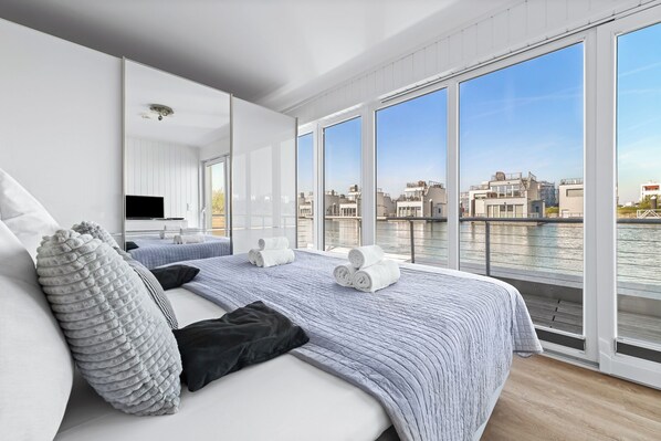 2 camere, ferro/asse da stiro, Wi-Fi gratuito