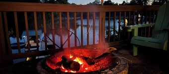 4-Bedroom Lake-side Retreat with New Dock!