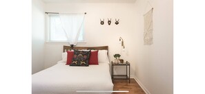 2 bedrooms, iron/ironing board, WiFi, bed sheets