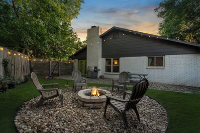 Woodstone Casita~Lush backyard~Central location