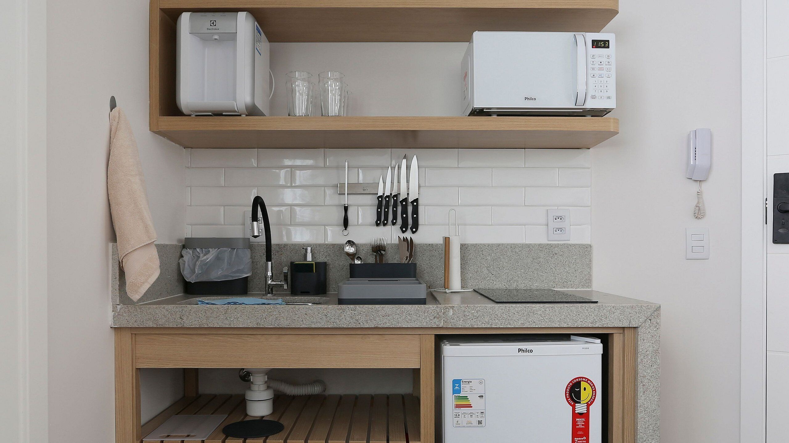 Apartment | Private kitchen | Mini-fridge, microwave, stovetop, blender