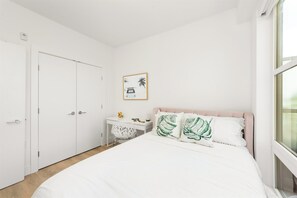 2 dormitorios, tabla de planchar con plancha, wifi y ropa de cama