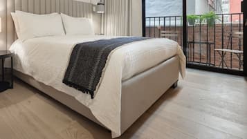 2 habitaciones, escritorio, tabla de planchar con plancha y wifi gratis