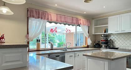 StayAU Farmstay escape Pastoral Fruit Picking