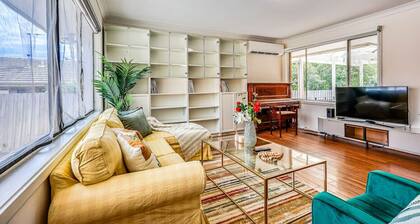 StayAU Family-Friendly 3BR Getaway in Malvern