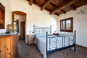 2 makuuhuonetta, silitysrauta/-lauta, ilmainen Wi-Fi