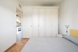 Iron/ironing board, free WiFi - Myrsine 13 4 - home with shared pool and seaview (Olbia)