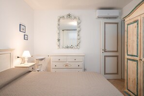 2 bedrooms, iron/ironing board, free WiFi