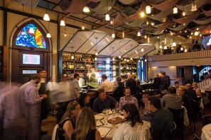 Dining - Midtown Gem! Sleeps 3 Near Richmond and Montrose (Houston)