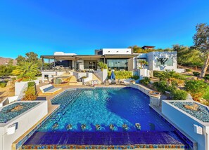 Piscine extérieure