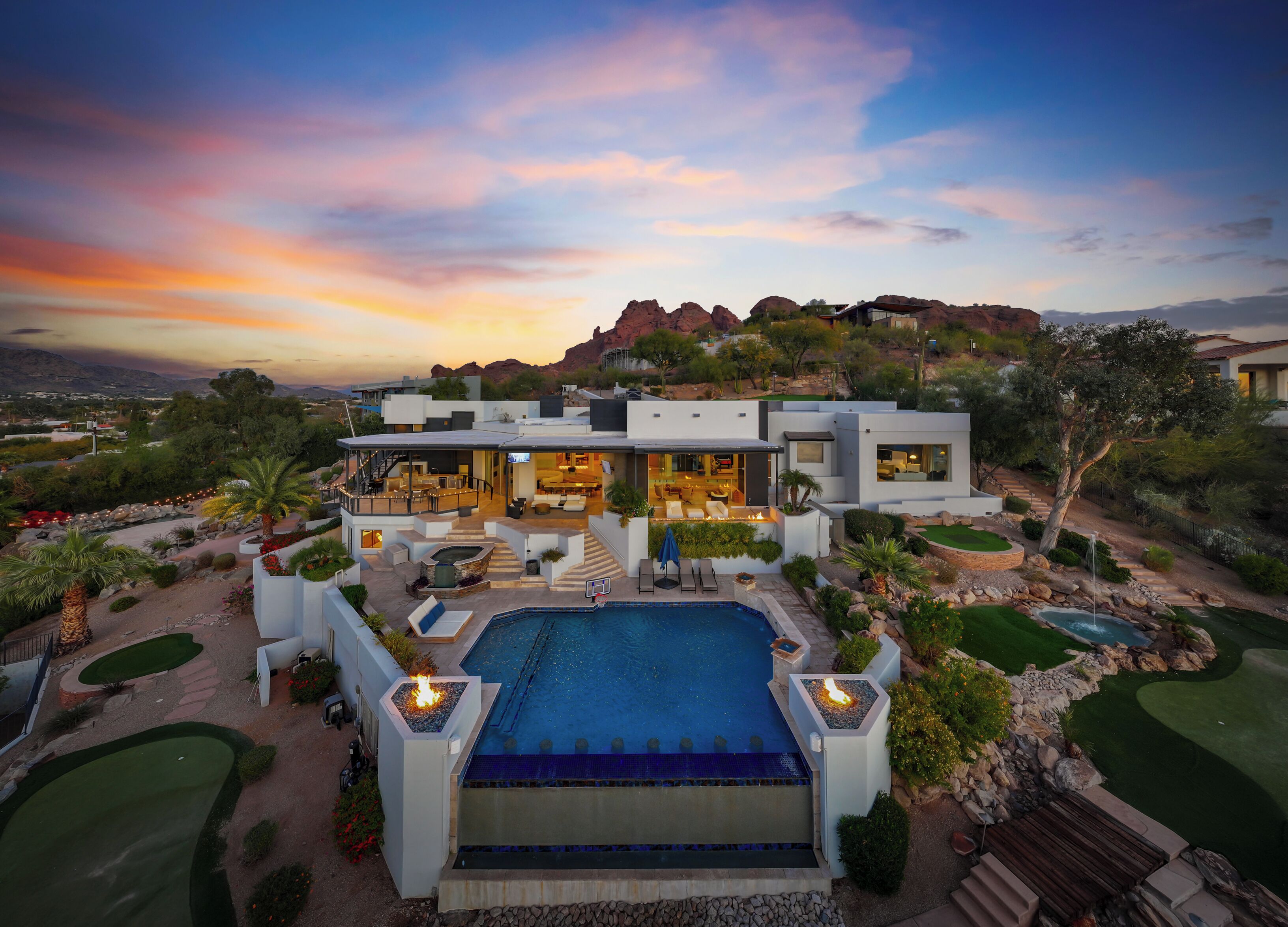 المنشأة من الخارج