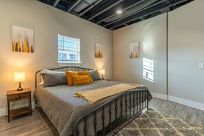 5 Schlafzimmer, Bügeleisen/Bügelbrett, kostenloses WLAN, Bettwäsche