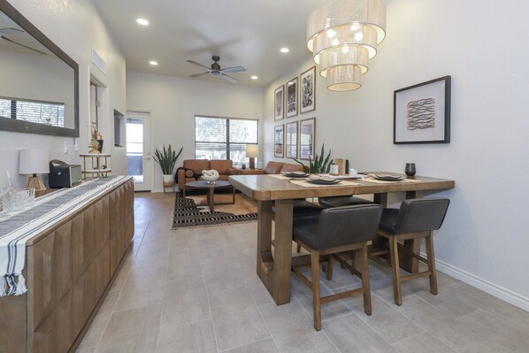 Dining - Chic Desert Retreat: Walk to Trails, Hot Tub, Pool (Tucson)