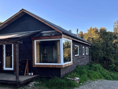 Window to the Fjord: Cabin with Stunning View
